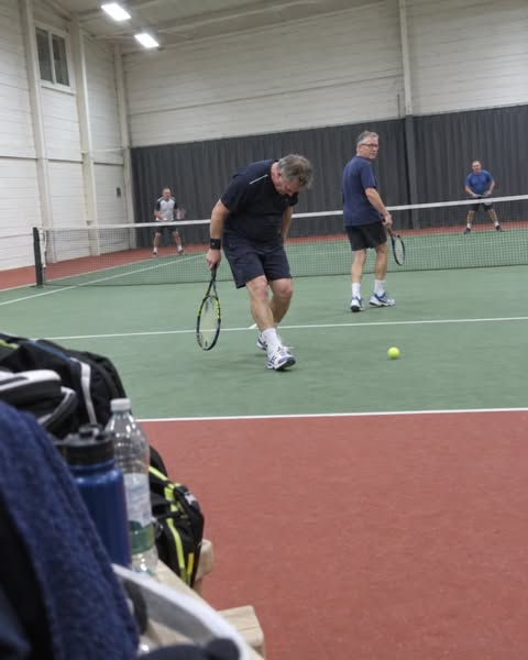 Am Montag stand seine Tennistasche vor meiner Haustür. Mit einem Zettel.