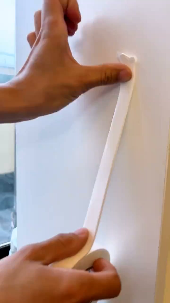 Holds Without a Single Hole