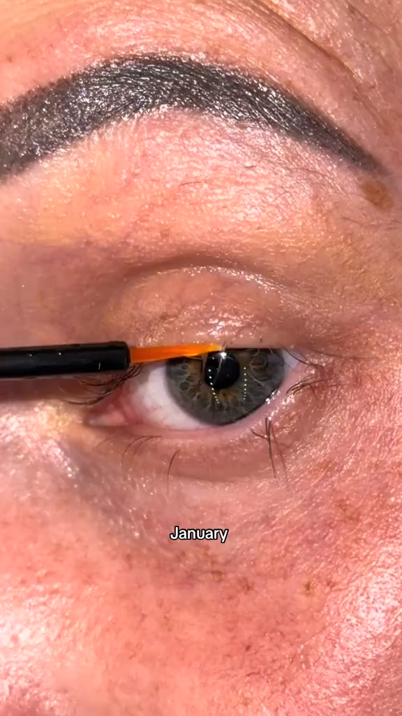 Längere Wimpern. Mehr Wow.