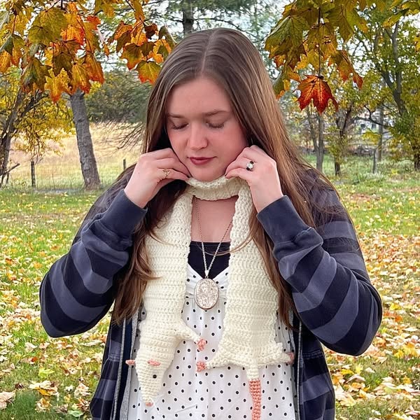 Curious Rat Neck Wrap Crochet Pattern