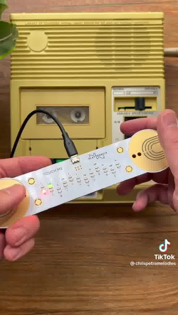 Anúncio de Playtronica