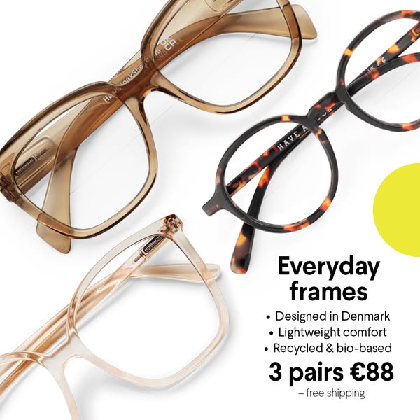 3 pairs of reading glasses for €88