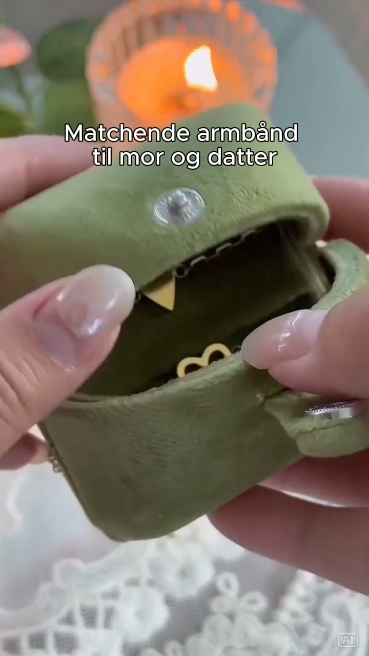 Et armbånd til dig, et til hende