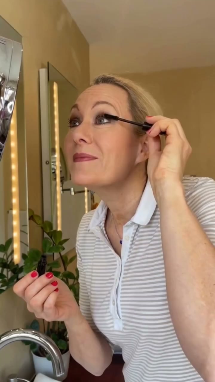 Le mascara pensé pour les cils après 50 ans