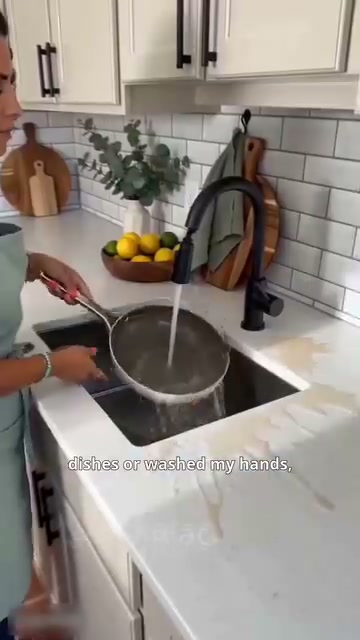You know that puddle of water that collects around your faucet every single time you wash your hands? Yeah. This pad ends it — for good. �