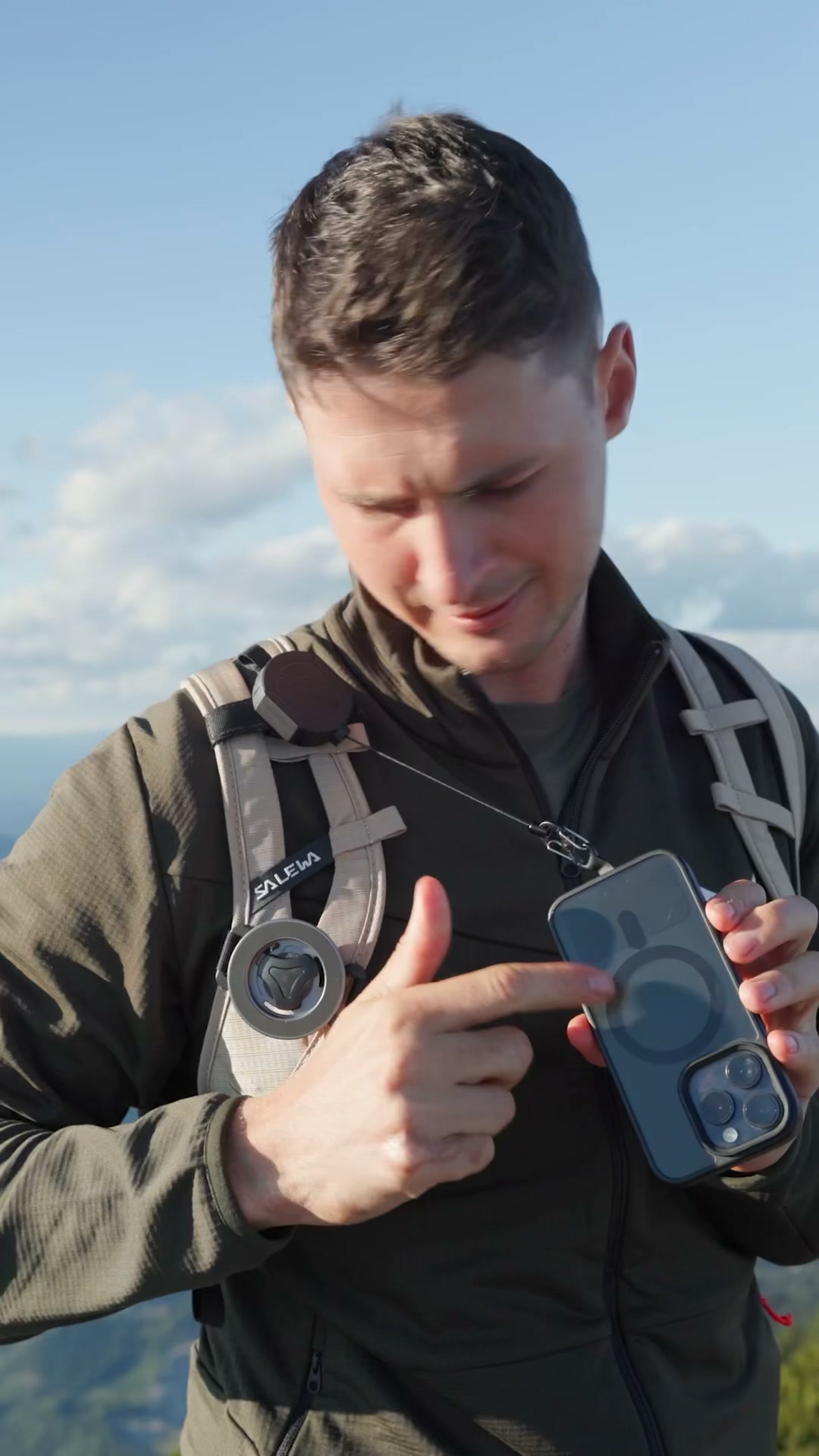 Handysicherung + Magnet-Halterung für den Wanderrucksack