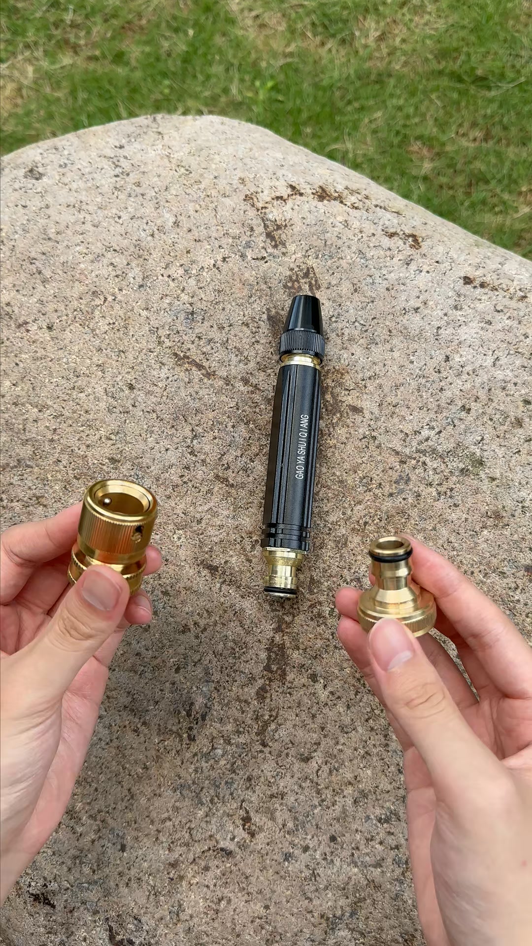 Garden hose quick connectors adaptors