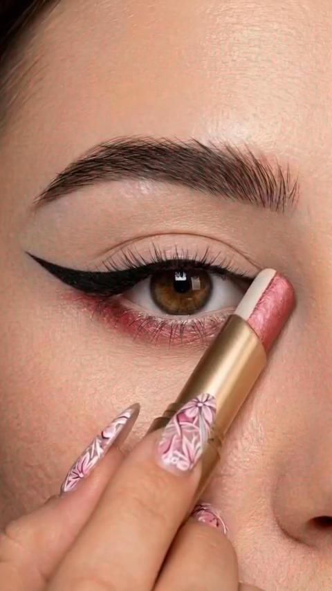 Portable 3‑In‑1 Eyeshadow Stick For Office Morning Quick Makeup & Touch‑Up