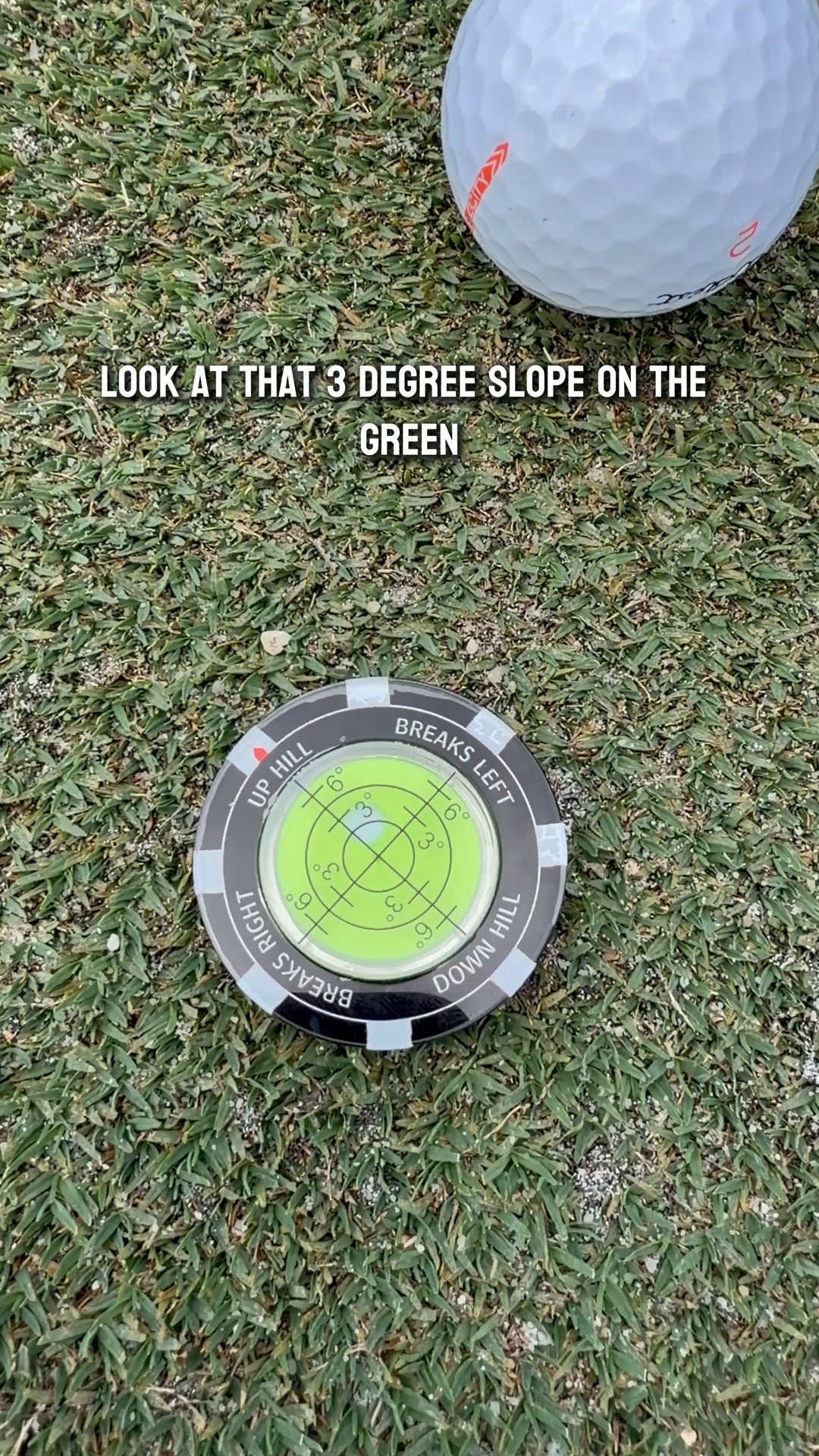 Ball Marker With Built-In Level