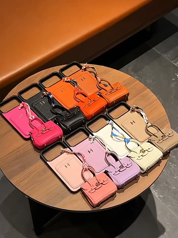 High-quality card holder phone case - includes earphone case
