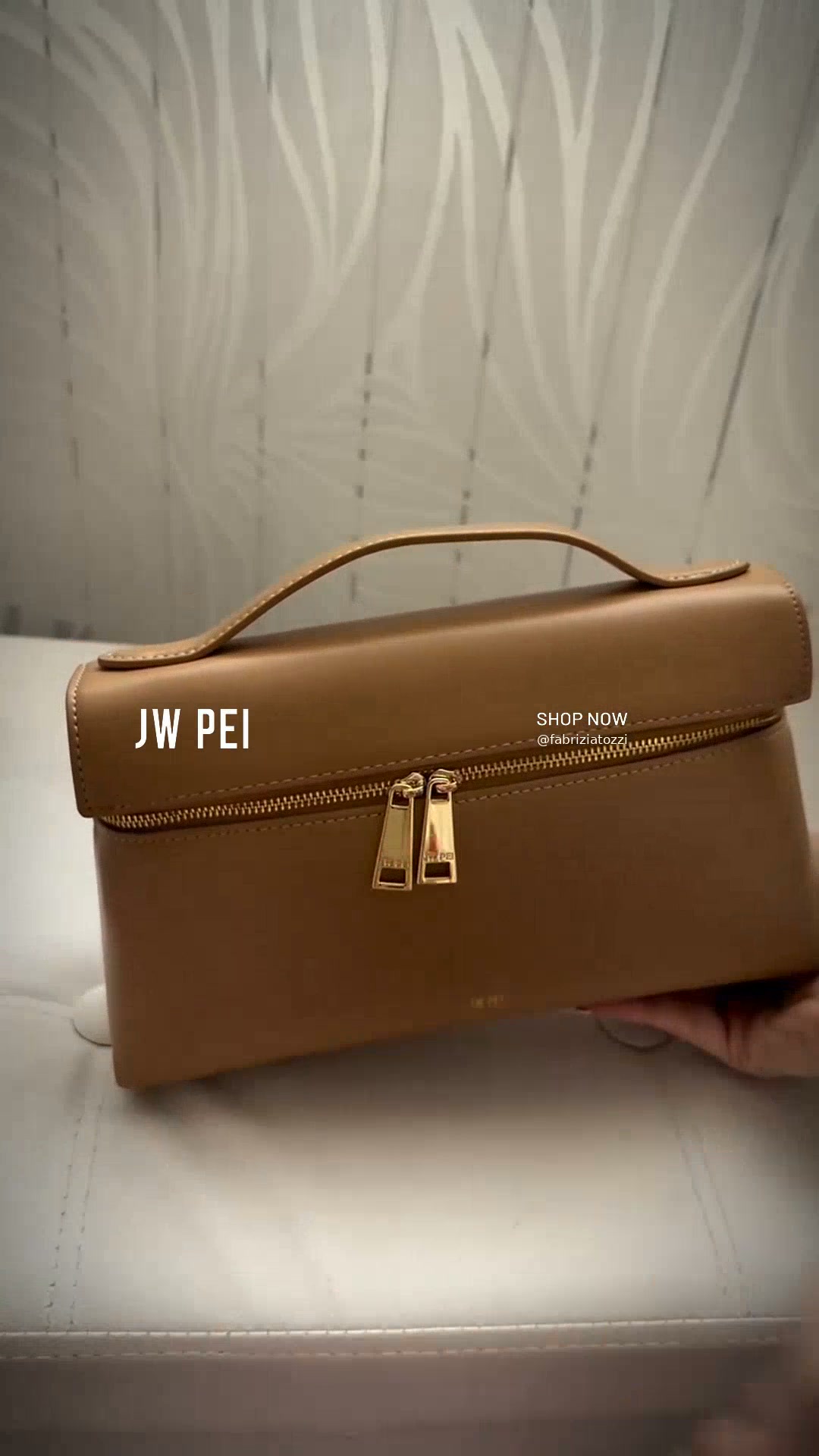 Anúncio de JW PEI UK