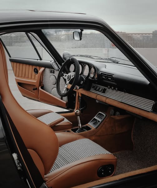 Dash trims designed for Porsche cars - CarBone
