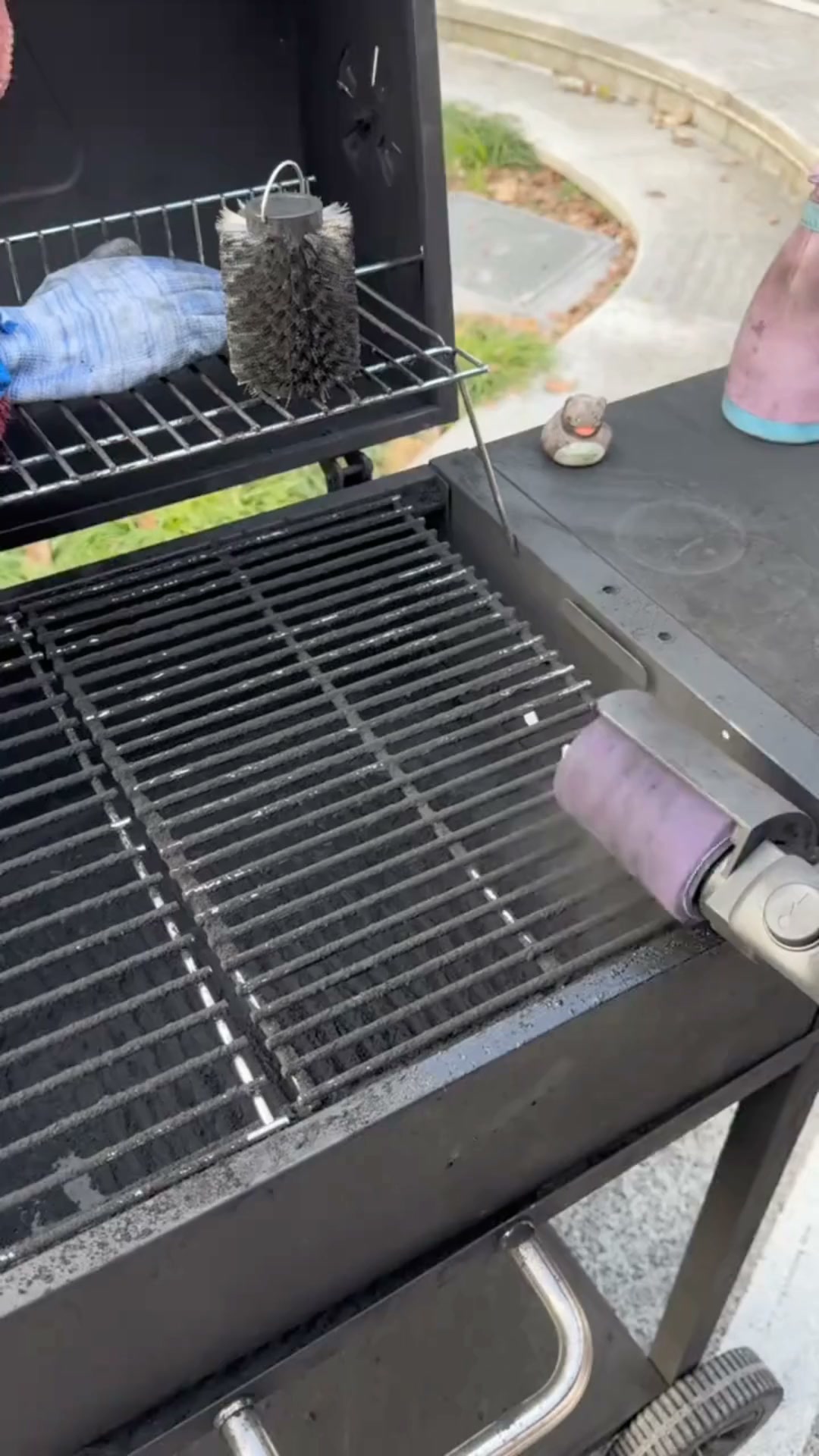 Clean Grates. Less Effort.