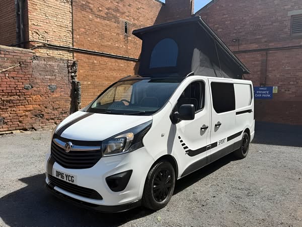 £3,900 - 2016 Vauxhall