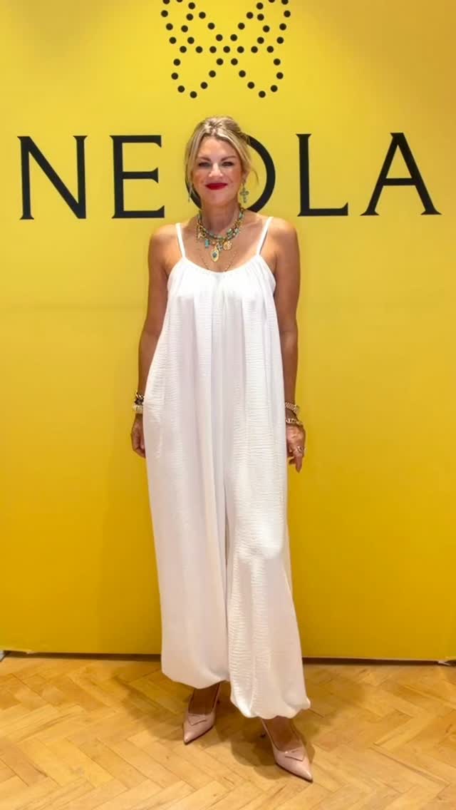 Anúncio de Neola Apparel