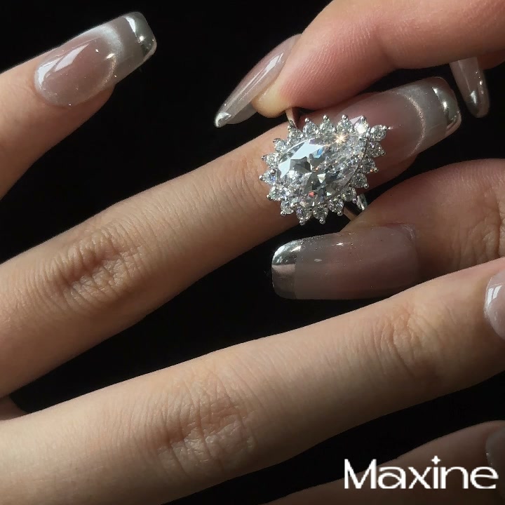 Hypoallergenic 925 silver · Lifetime warranty
