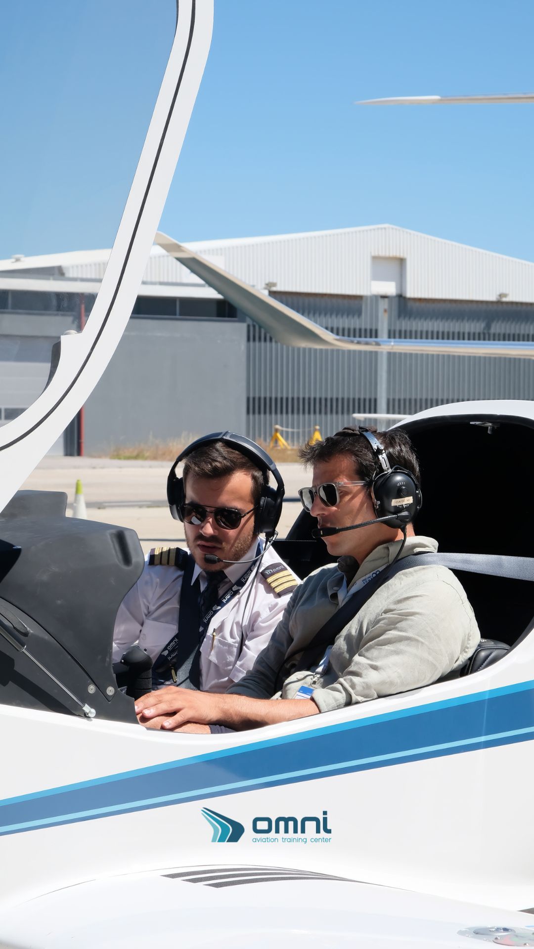 Anúncio de OATC - Omni Aviation Training Center