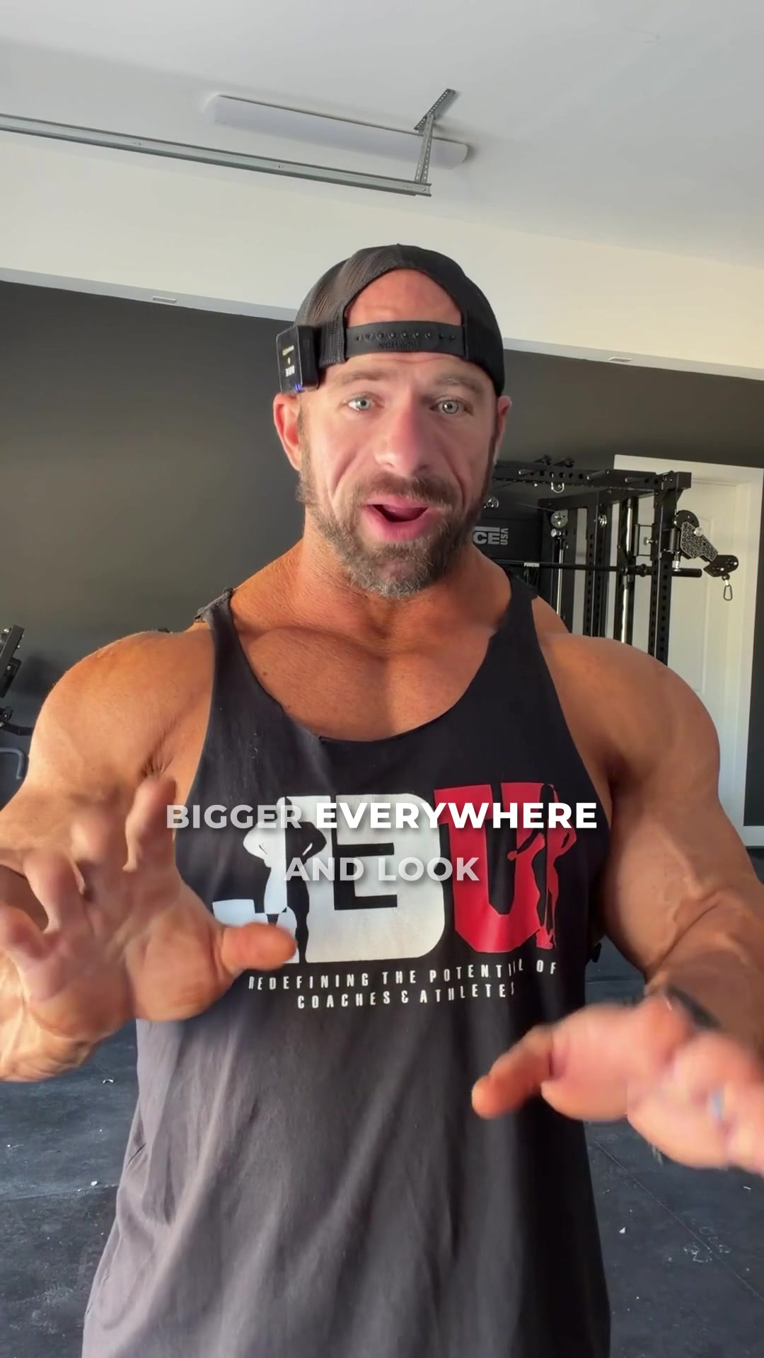 Anúncio de IFBB Pro John Jewett