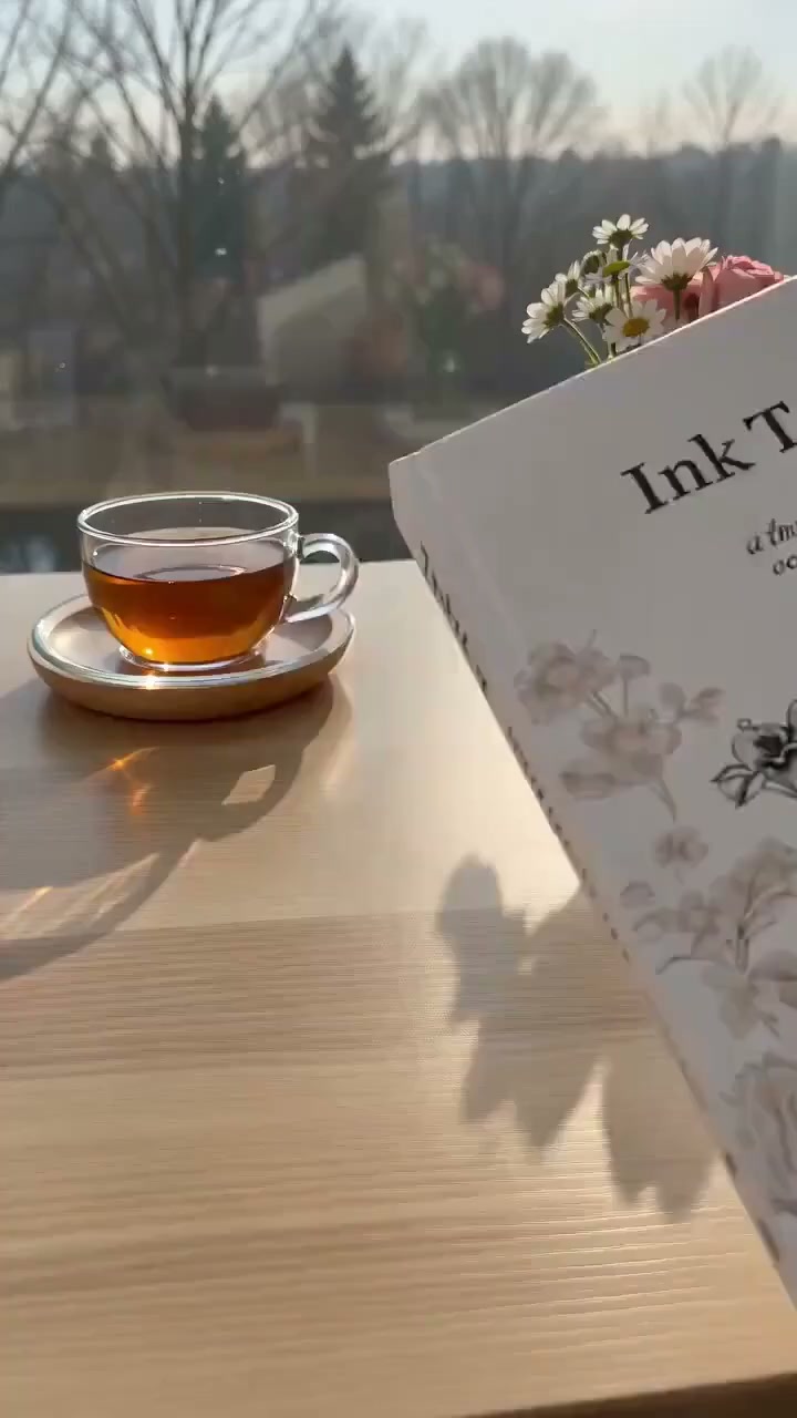 Nachzeichnen von Linien: Ein therapeutisches Erlebnis der „umgekehrten Farbgestaltung“