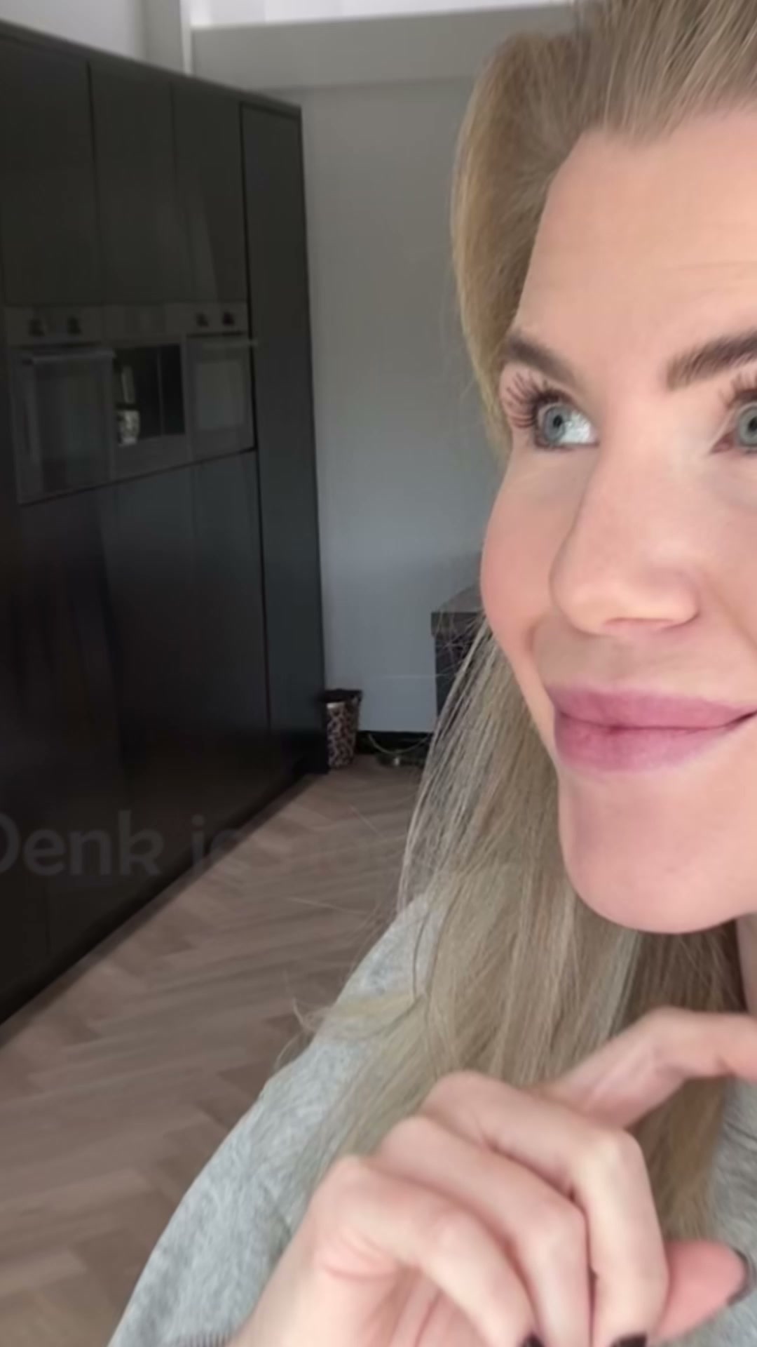 Anúncio de Anouk de Vries