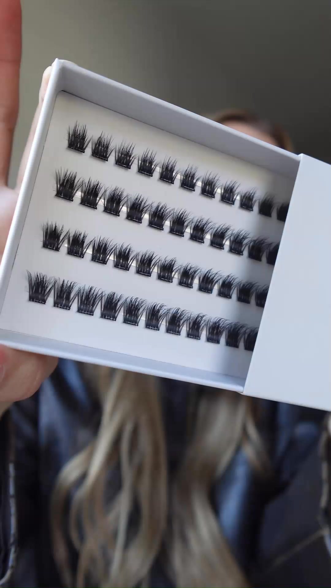 Self-stick Lashes