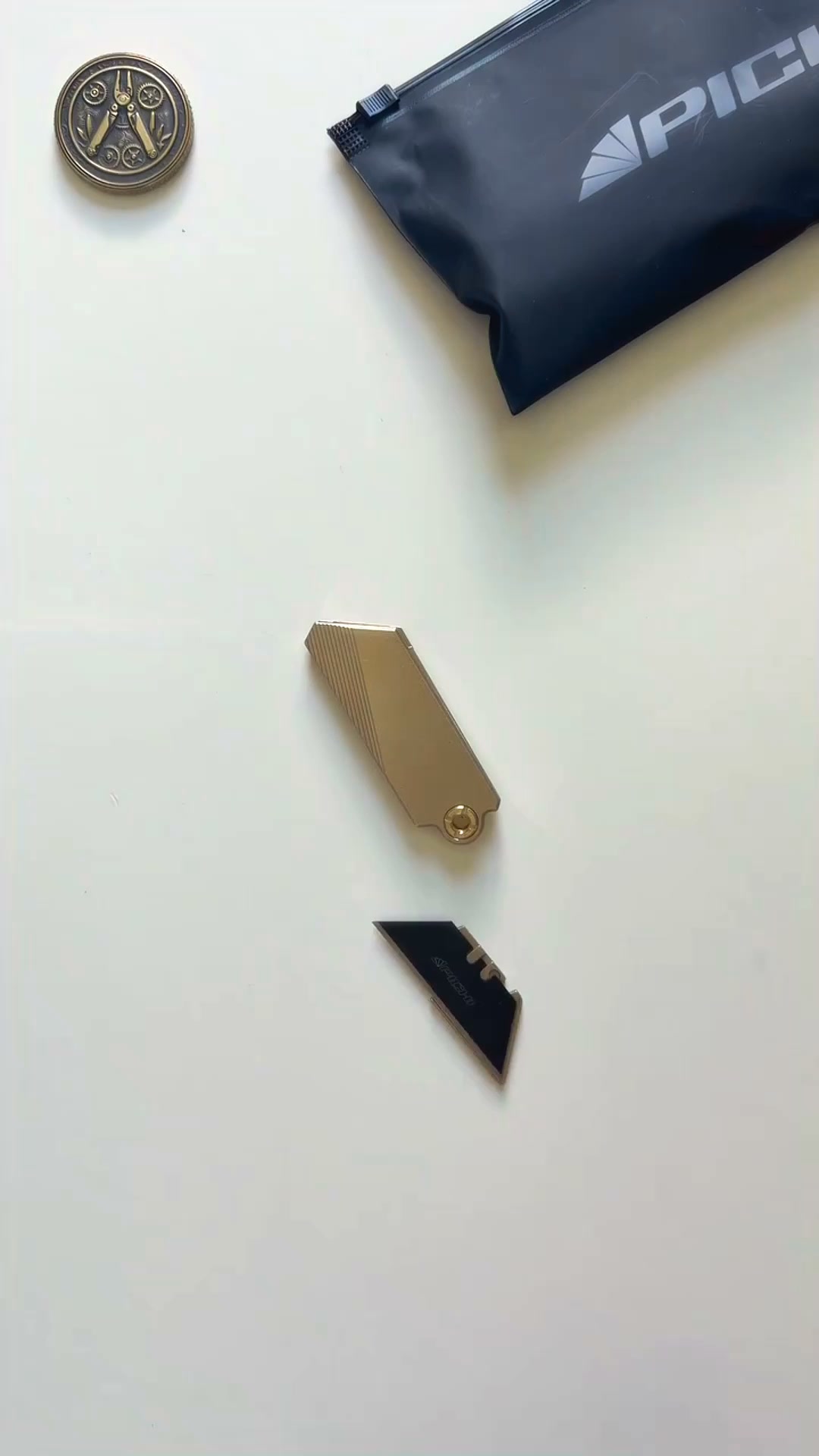 Can’t Stop Clicking This Pocket Tool!The Most Satisfying Pocket Craft Tool You’ll Ever Own