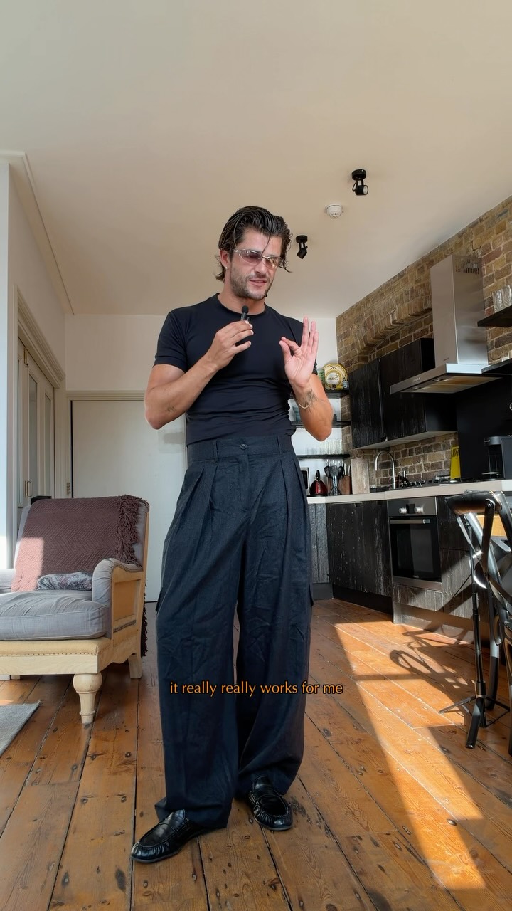Anúncio de Son of a Tailor