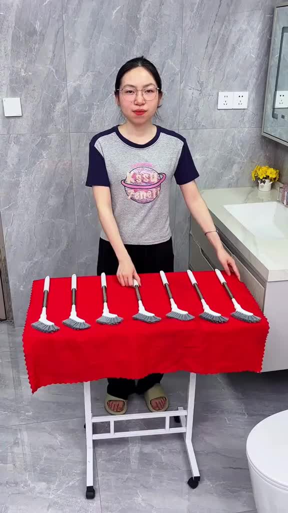 Extendable Crevice Gap Cleaning Brush