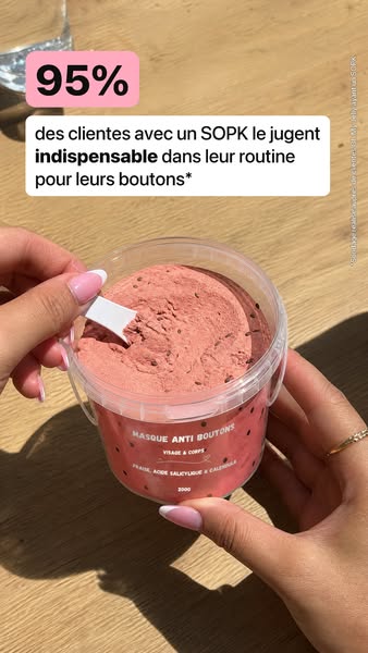 SOPK : 91 % ont vu leurs boutons réduits en 4 semaines. Sans toucher aux hormones.