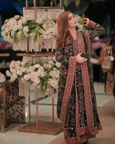 Free Shipping Nationwide | Luxury Formals