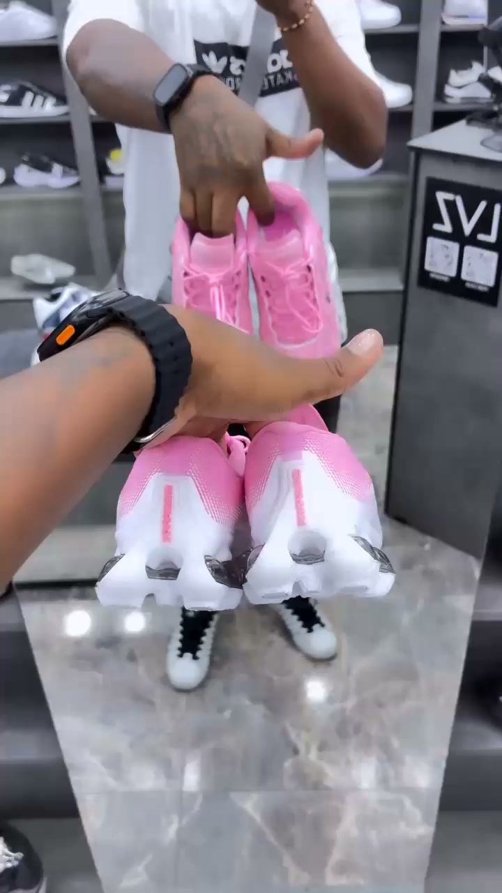 Futuristic Air Style + 3 Free Socks