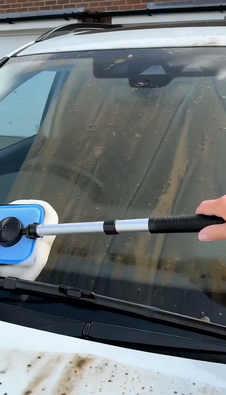 So reinige ich beide Scheibenseiten gleichzeitig!