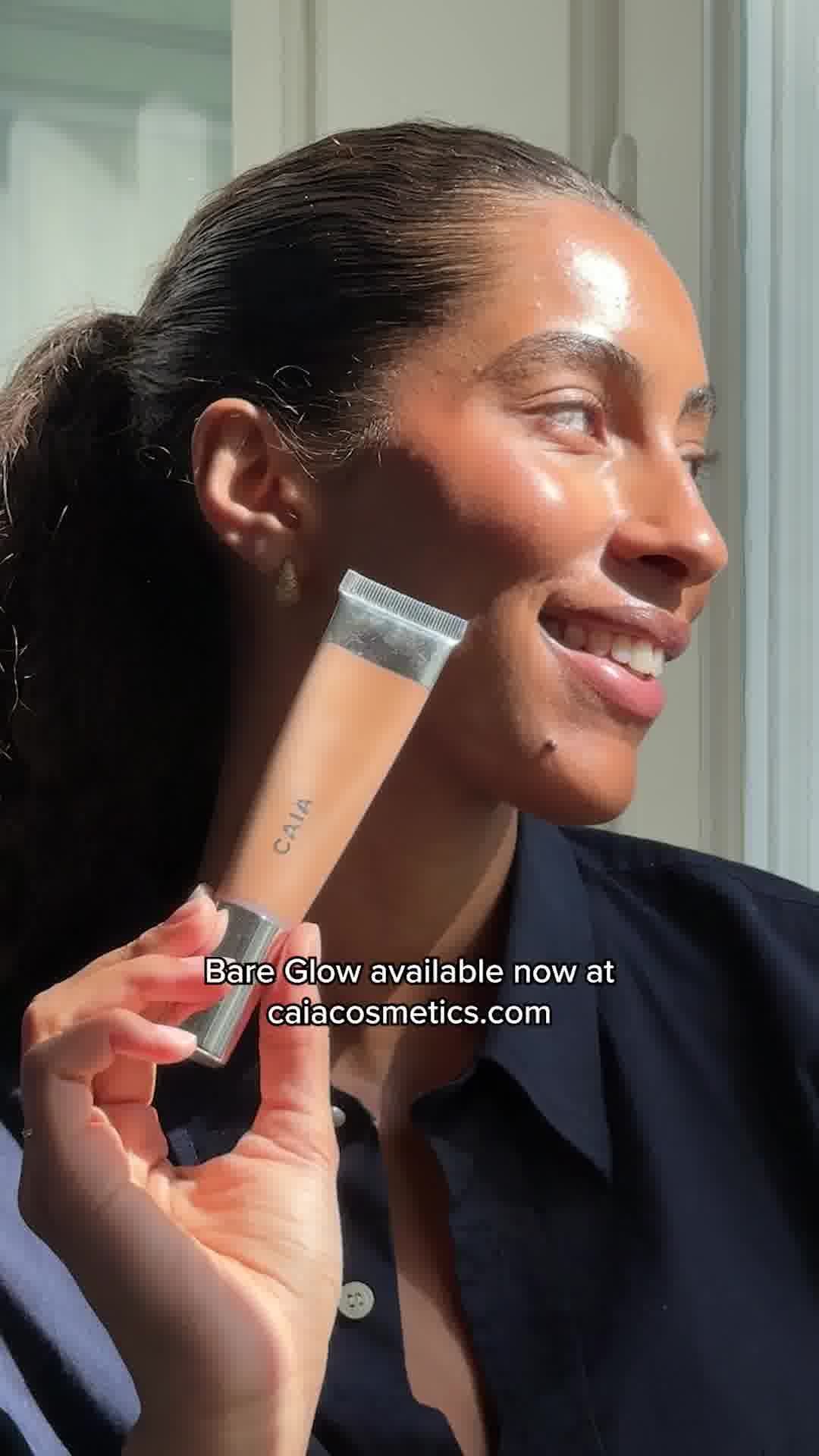 Bare Glow Perfecting Skin Tint