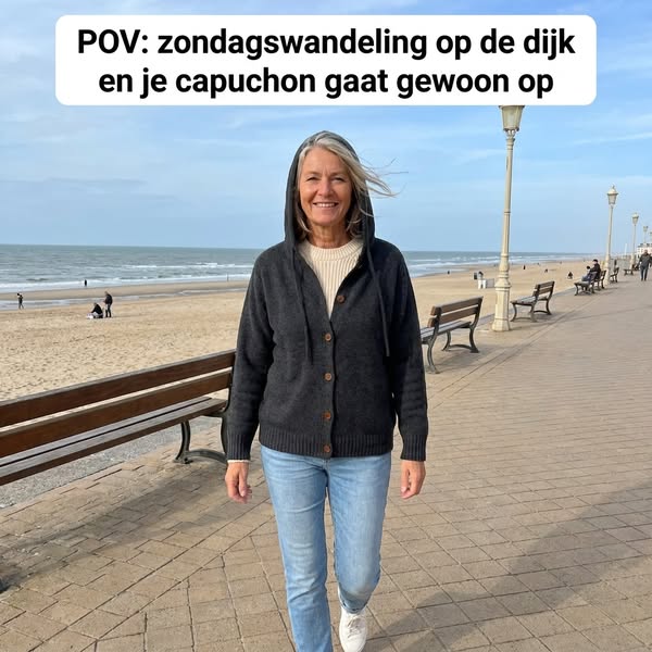 Goldie · Gebreid vest met capuchon