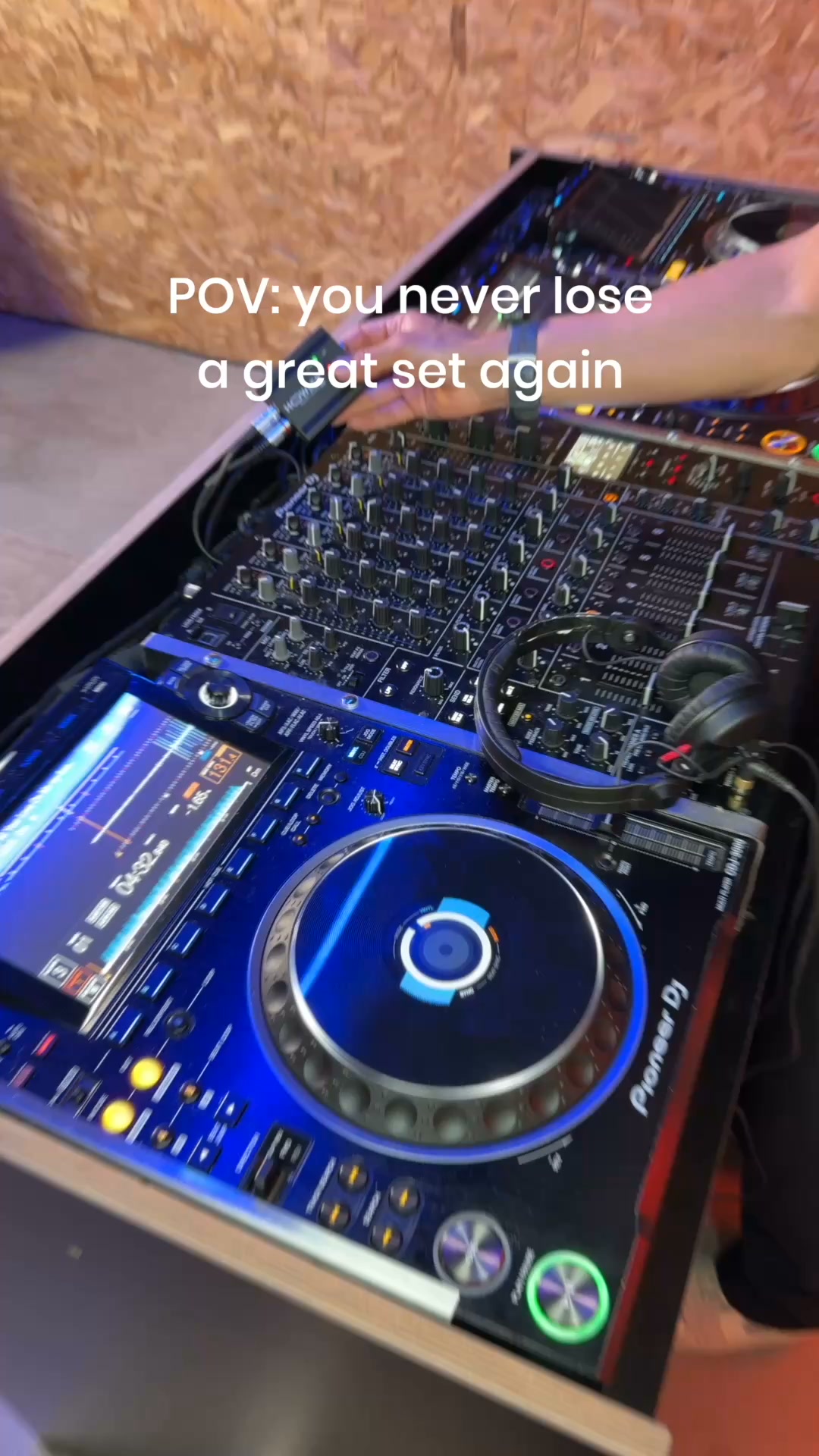 Record + Livestream. At the Same Time.