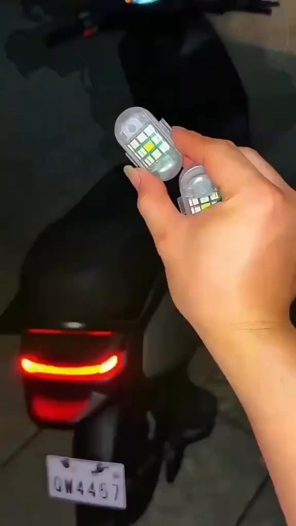 Luci mini per veicoli 2+2 GRATIS