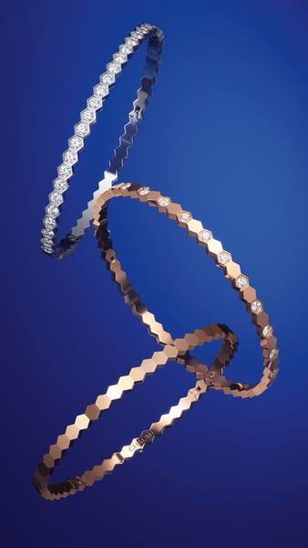 Bracelet Bee de Chaumet chez Doux Joaillier.