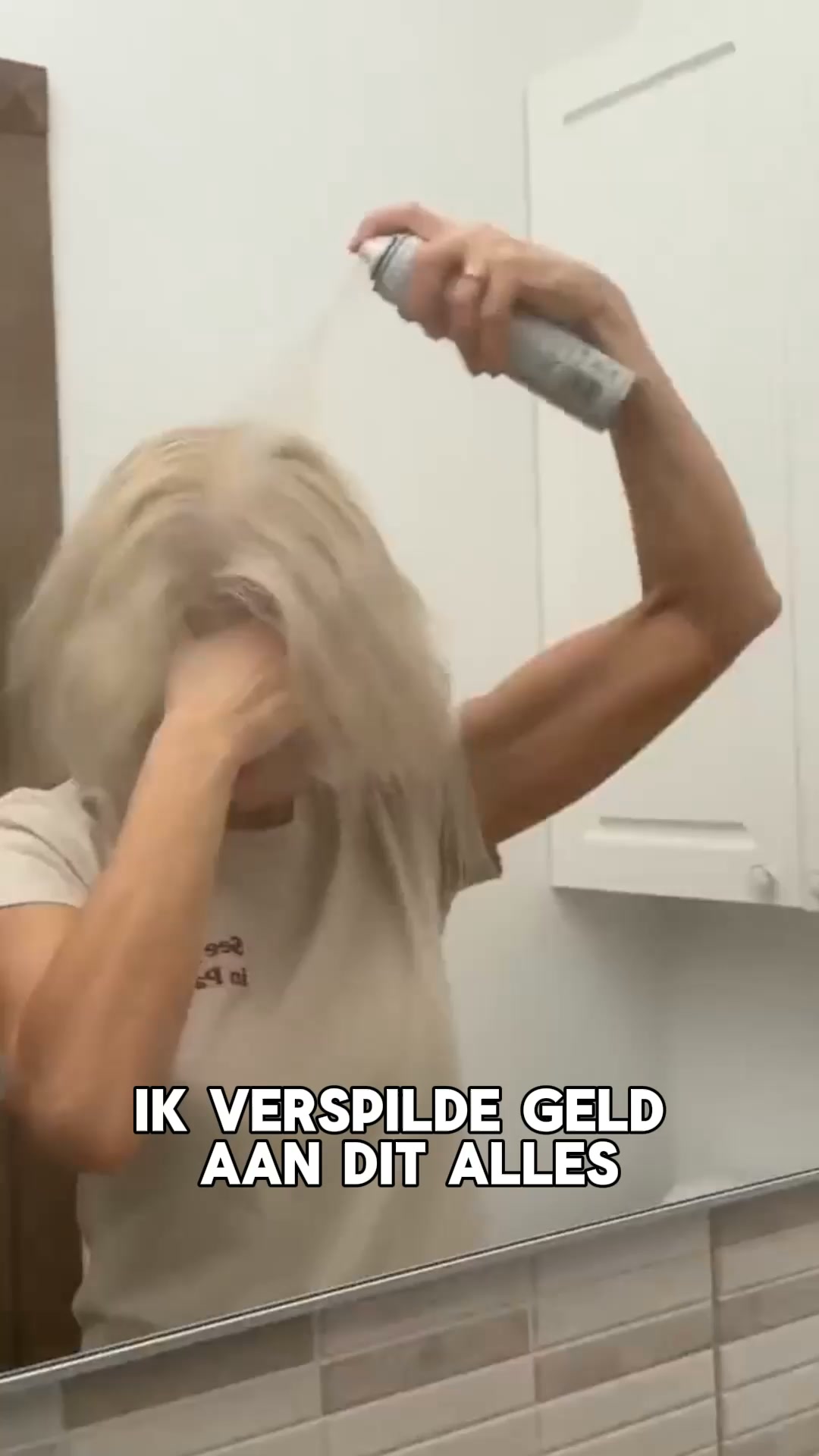 Grijze haren camoufleren in seconden