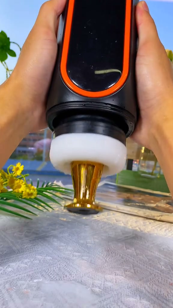 LAST DAY 60% OFF:[Confidential delivery] Free Your Hands: Automatic Retractable Cup for Stress-Free Drinking!