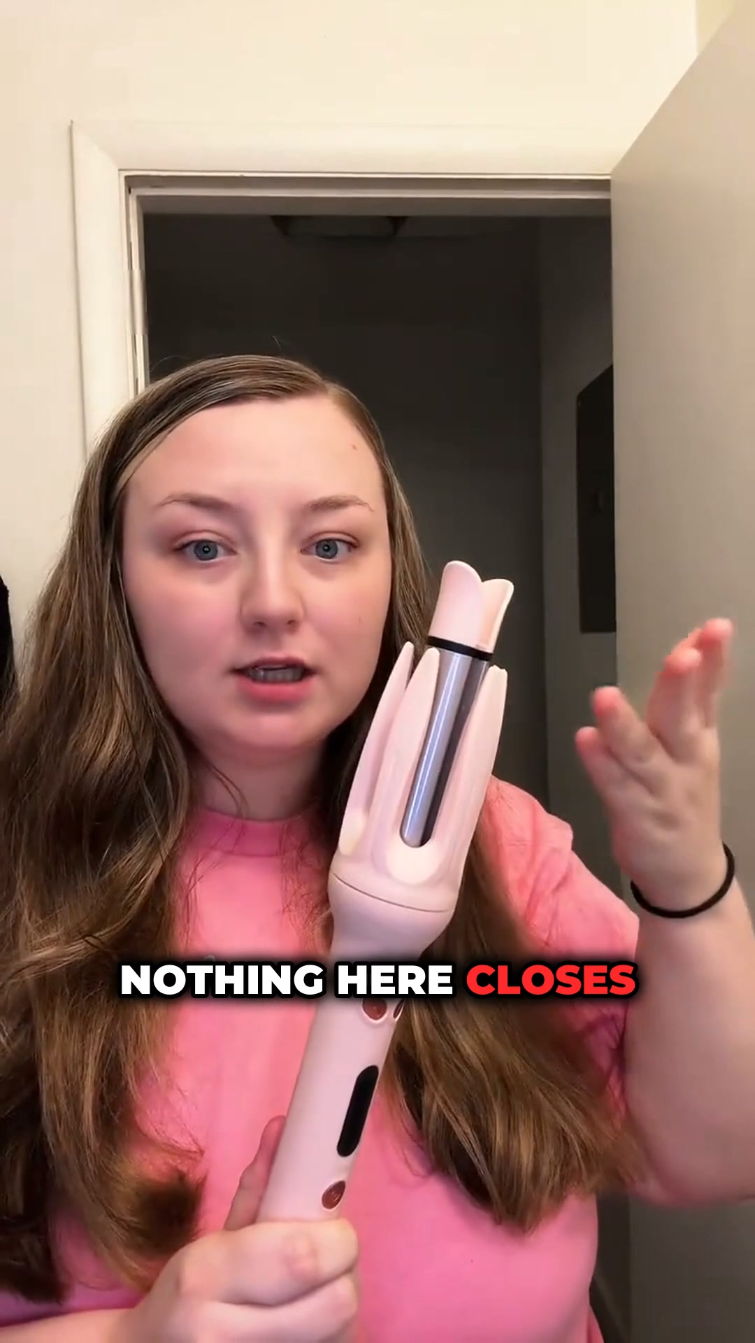 It never closes on your hair