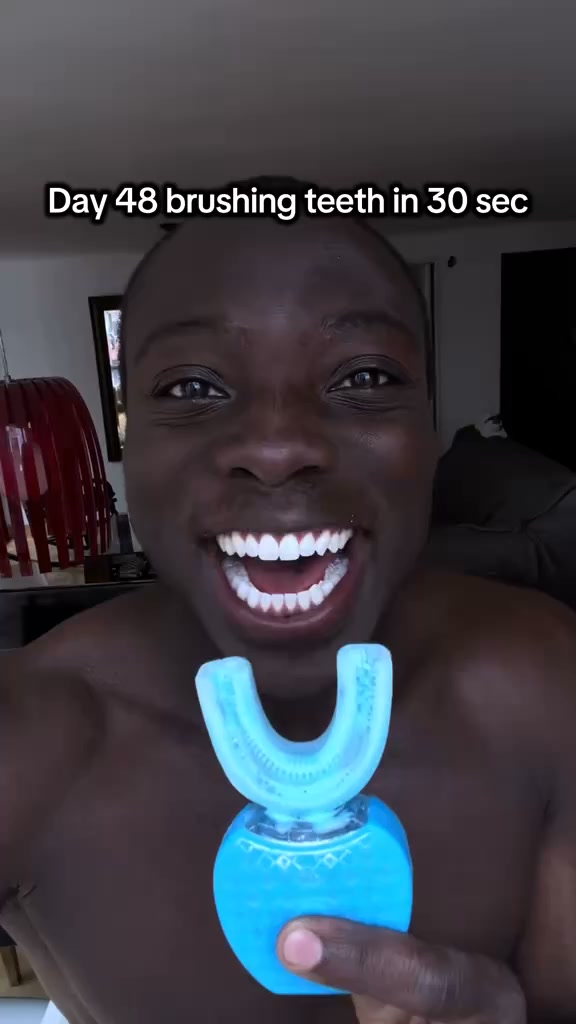 Clean Teeth in 30 seconds!