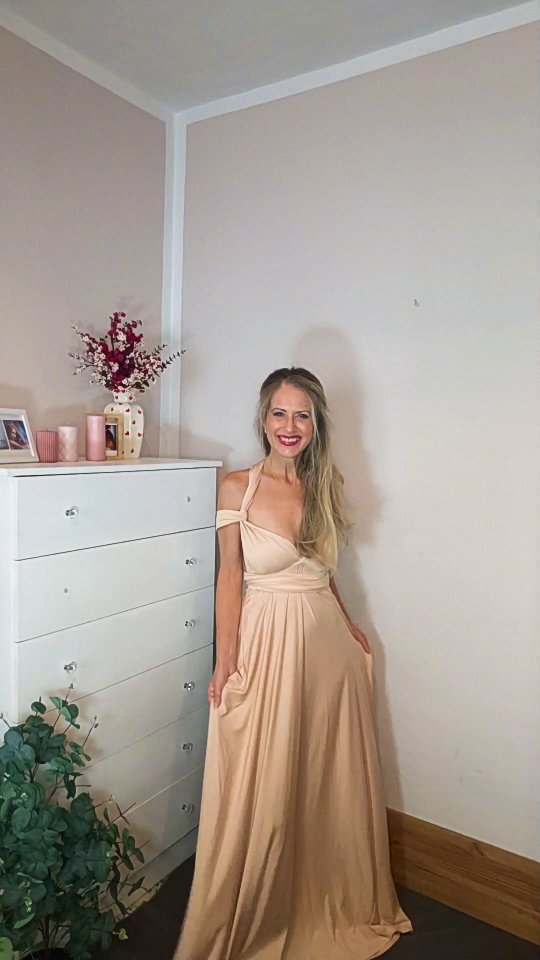 Anúncio de 72stylesinfinitydress