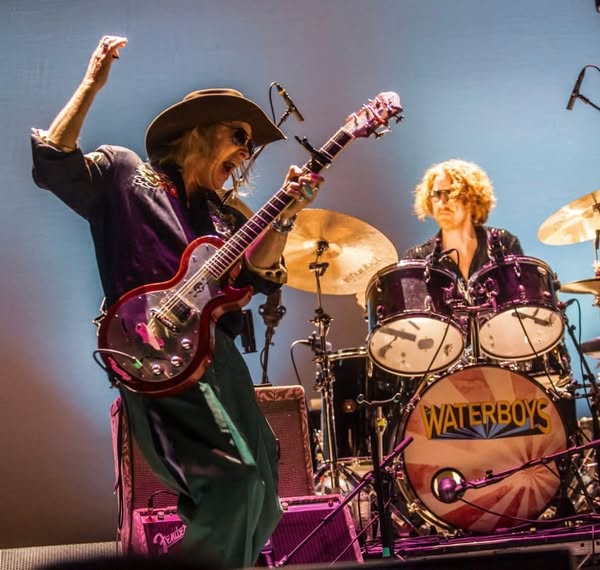 THE WATERBOYS
