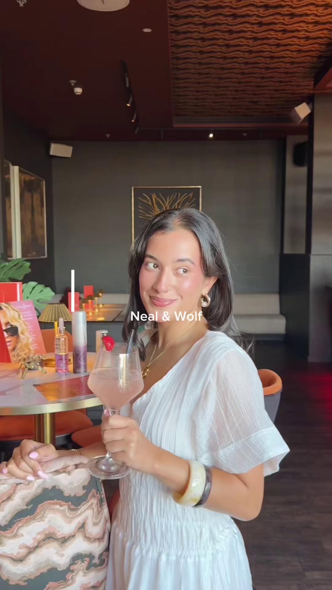 Anúncio de Neal & Wolf