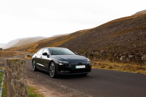 A6 e-tron Sportback Performance | £604 per month