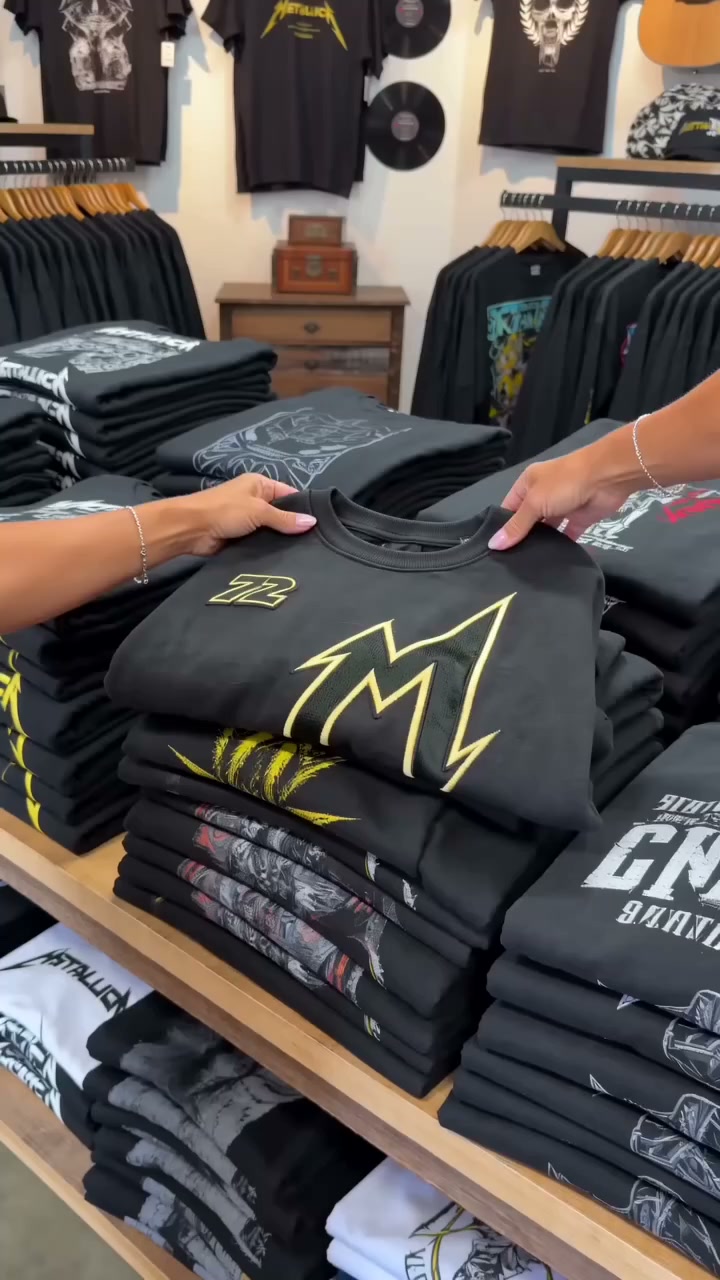 𝙈𝙚𝙩𝙖𝙡𝙡𝙞𝙘𝙖-M72 WORLD TOUR