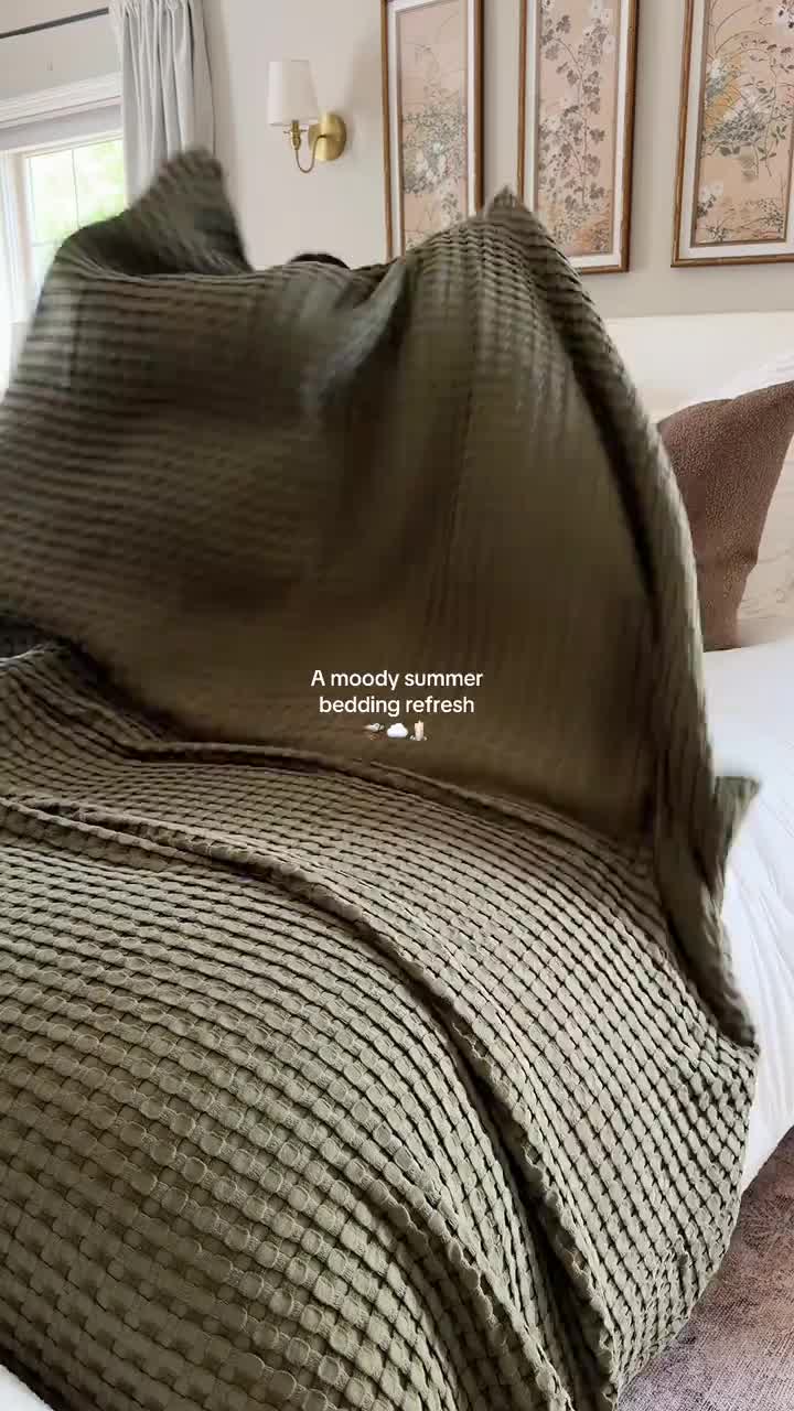 Premium Bamboo-Cotton Waffle Weave Blanket
