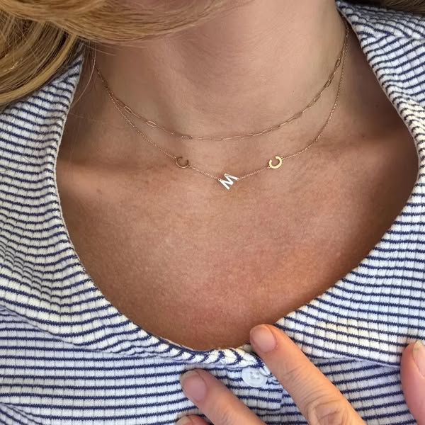 Personalized necklace with side letters