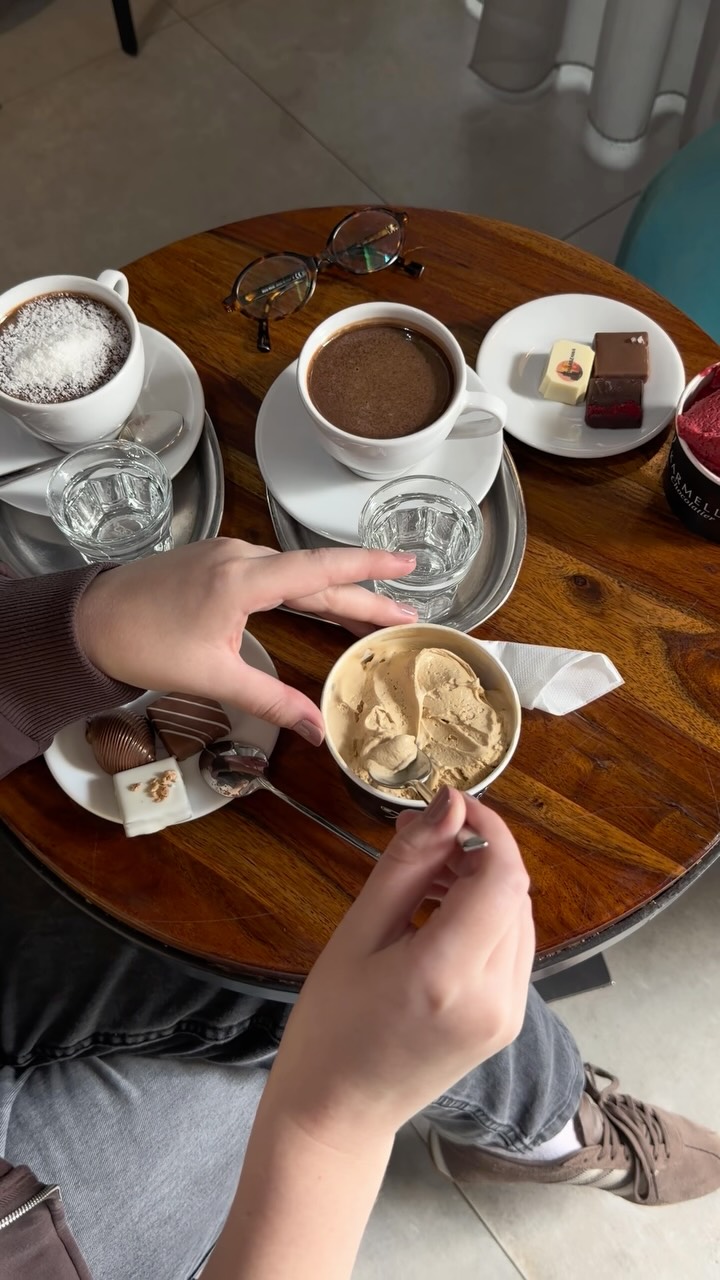 Anúncio de Karmello Chocolatier