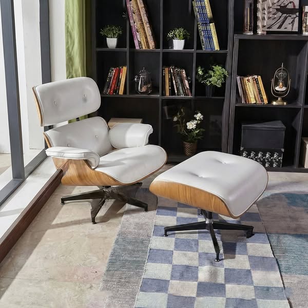 Lounge Chair & Ottoman – A Design Icon of Luxury and Comfort